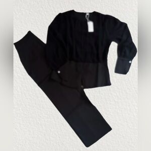 NWT women’s elegant pants suit, black, size M. Round neck pleated top, wide legs